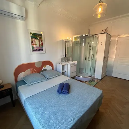 Les Chambres De Cedric Iconic Tram Gare Nice Ville Pour Personnes Calmes Exterior photo