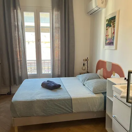 Les Chambres De Cedric Iconic Tram Gare Nice Ville Pour Personnes Calmes Exterior photo