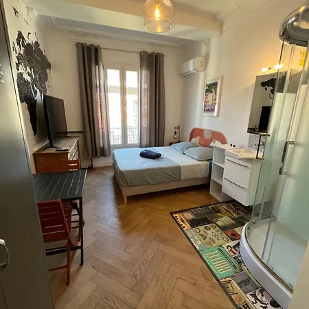 Les Chambres De Cedric Iconic Tram Gare Nice Ville Pour Personnes Calmes Exterior photo