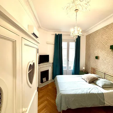 Les Chambres De Cedric Iconic Tram Gare Nice Ville Pour Personnes Calmes Exterior photo