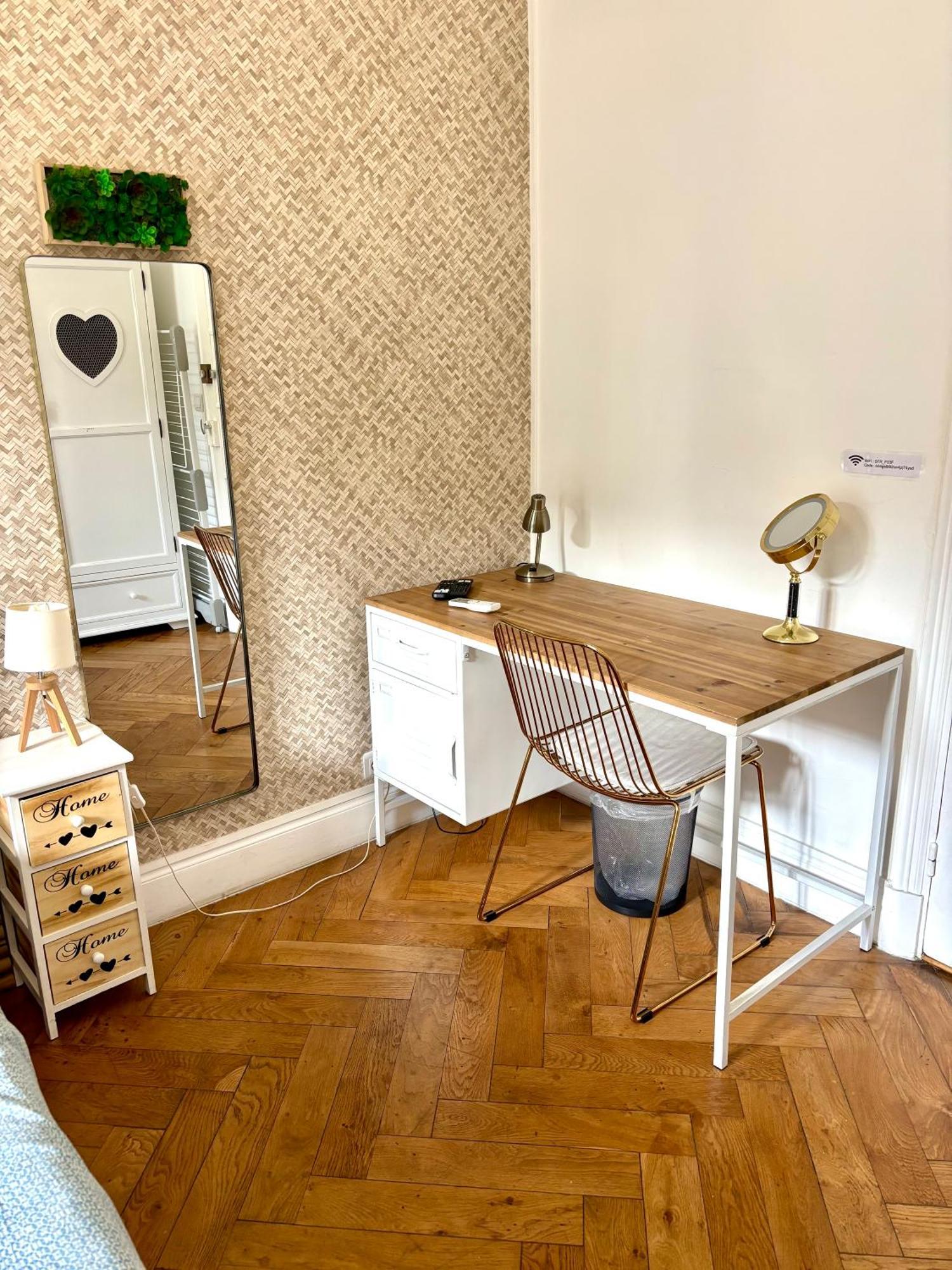 Homestay Les De Cedric Iconic Tram Gare Pour Personnes Calmes Nice